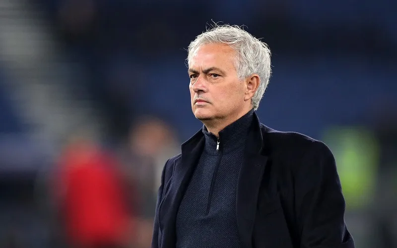 mourinho dang huan luyen doi nao bo suu tap danh hieu cua nguoi dac biet