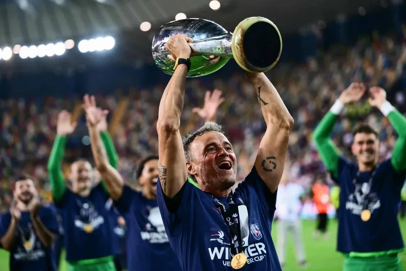 hlv psg la ai chi tiet ve thuyen truong duong nhiem cua psg